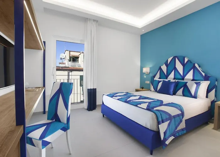 - Luis 2 11 Sorrento