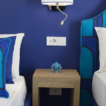 - Luis 2 11 * Península Sorrentina